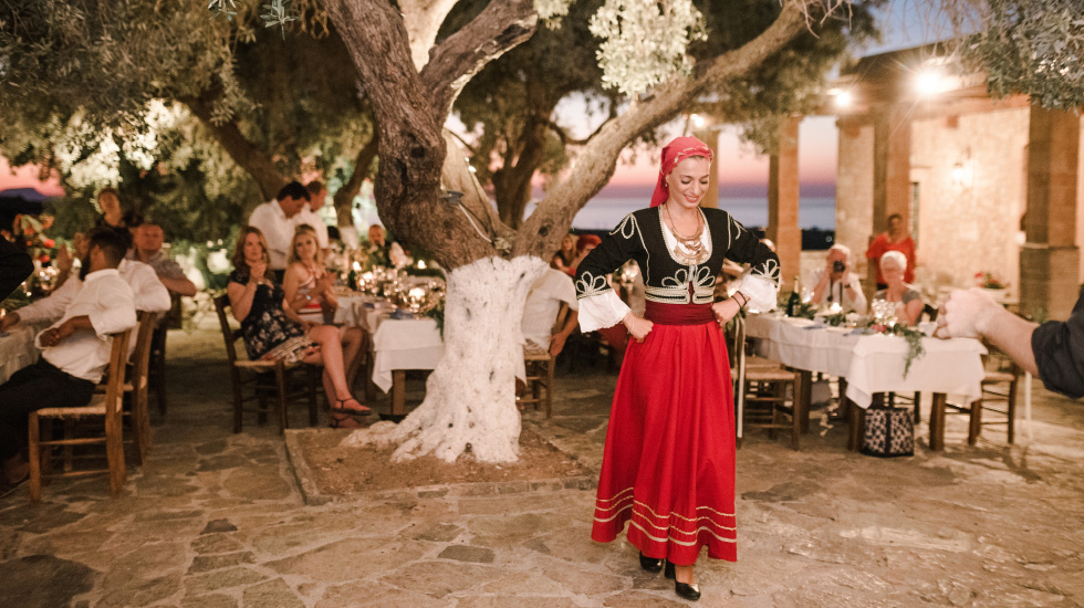 01-greek-celebrations-in-agreco-farms-folklore